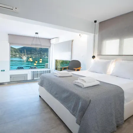 Insieme Lefkada Maisonettes Βλυχό